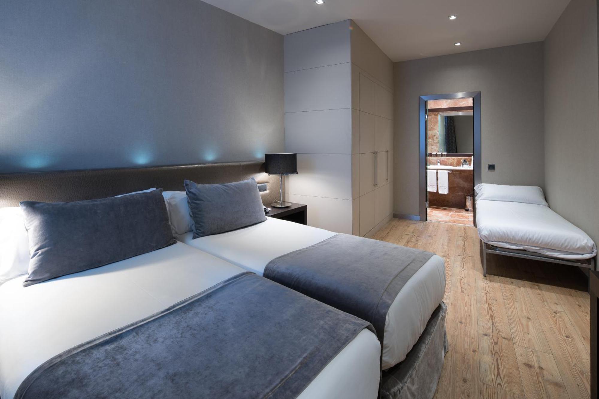 Triple Room,1272977719:JPEG