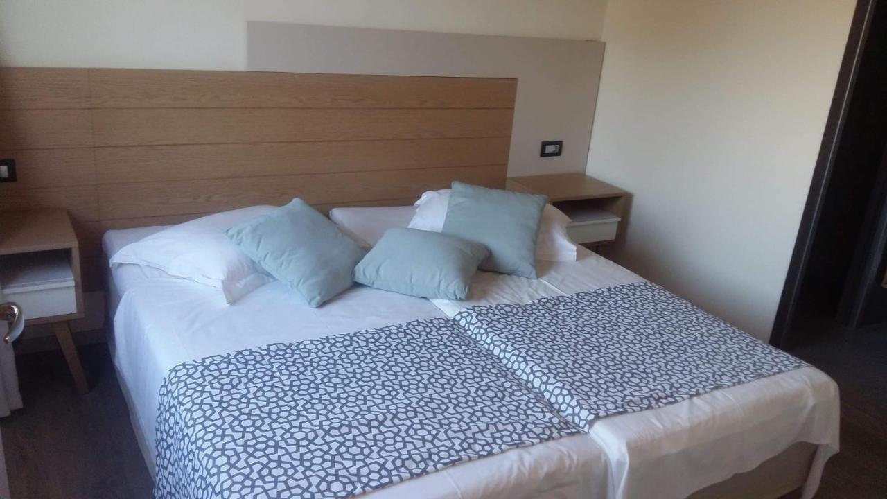 Maisonette Beach Front,697153764:JPEG