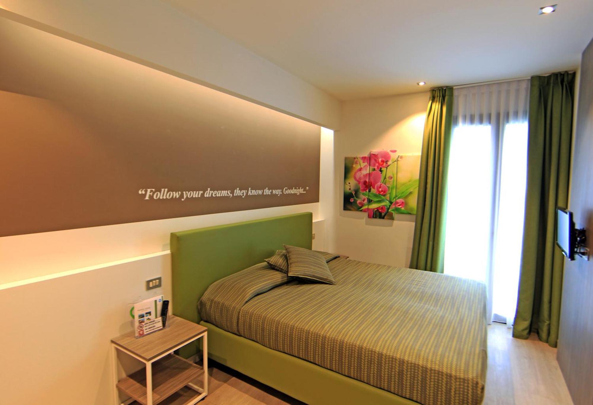 Basic Double or Twin Room Balcony,697854405:JPEG