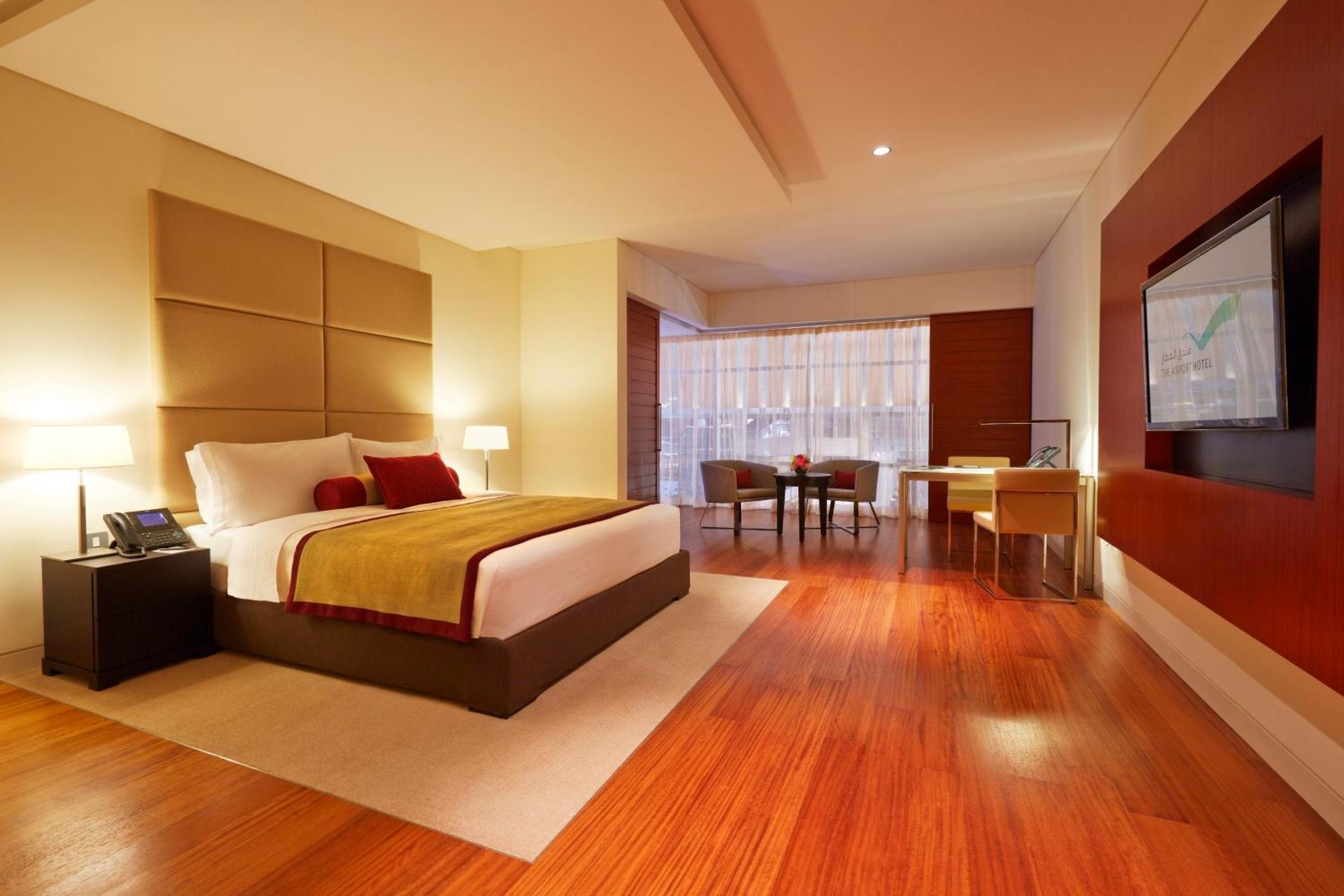 Deluxe King Room,698541120:JPEG
