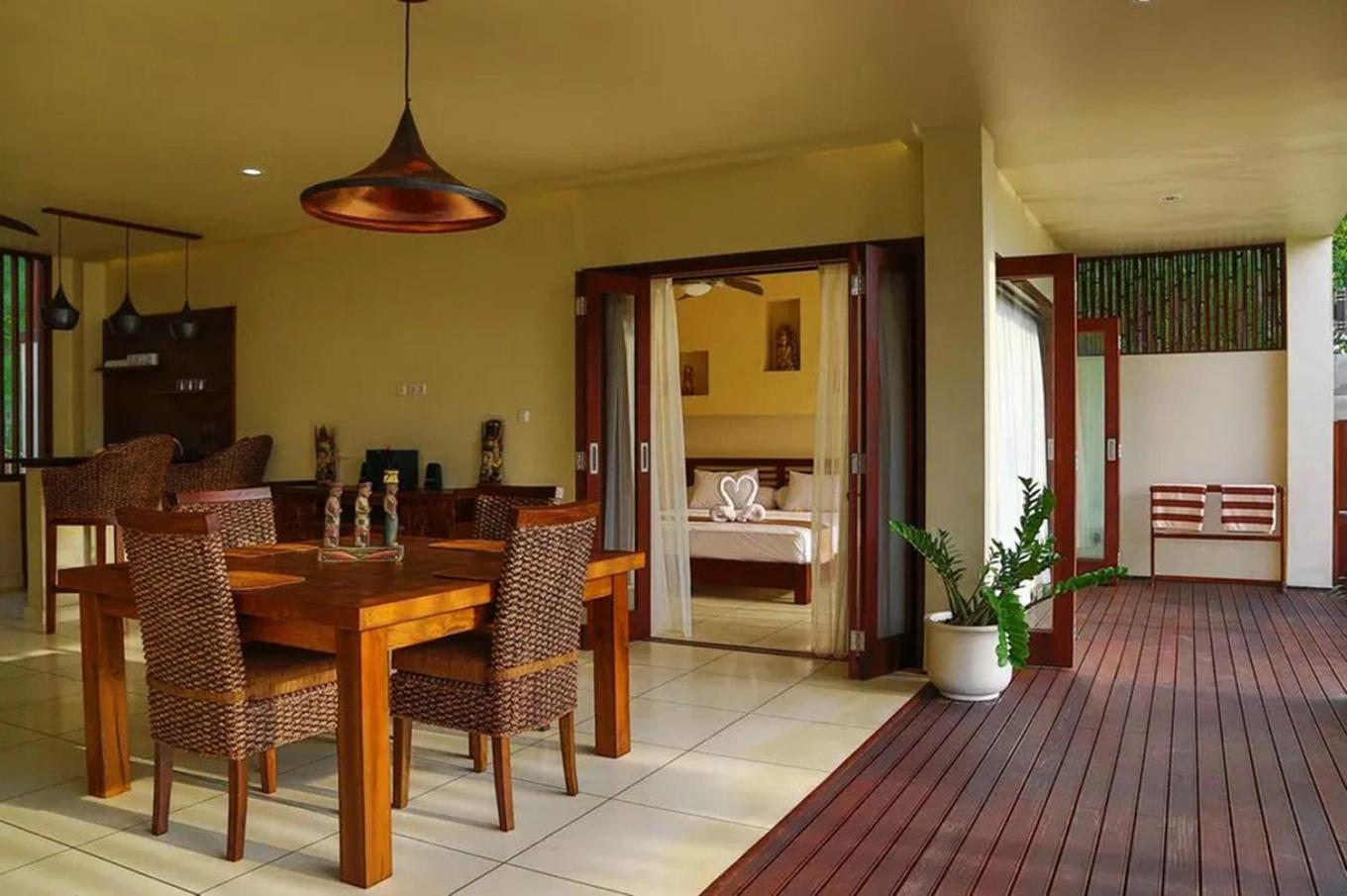 Two-Bedroom Beachfront Villa Private Pool,699277683:JPEG
