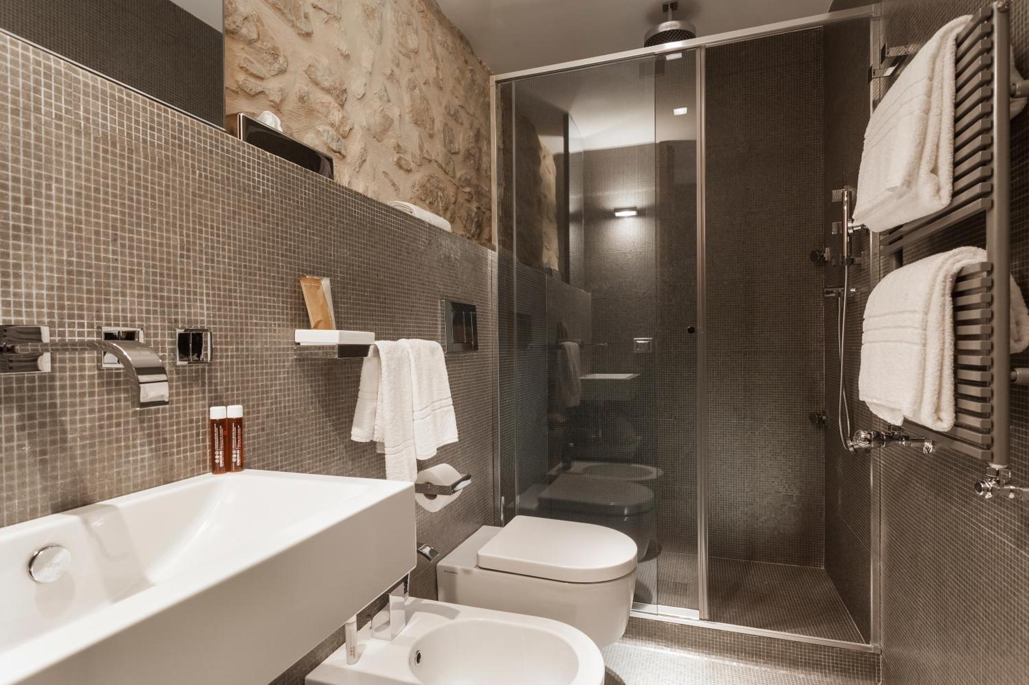 Standard Double or Twin Room Garden View