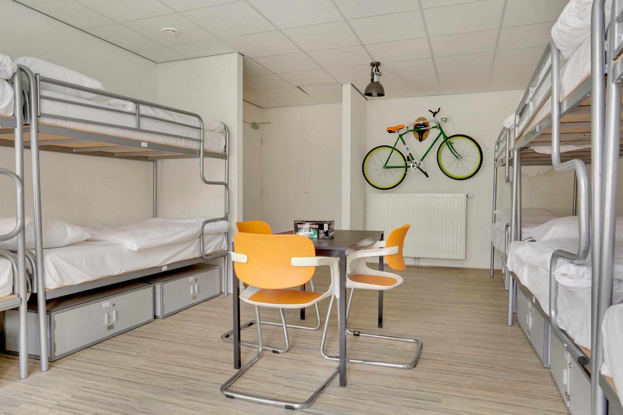 Bed in 10-Bed Mixed Dormitory Room