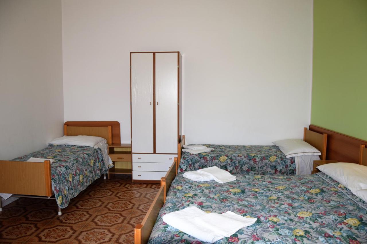 Doppel- oder Zweibettzimmer