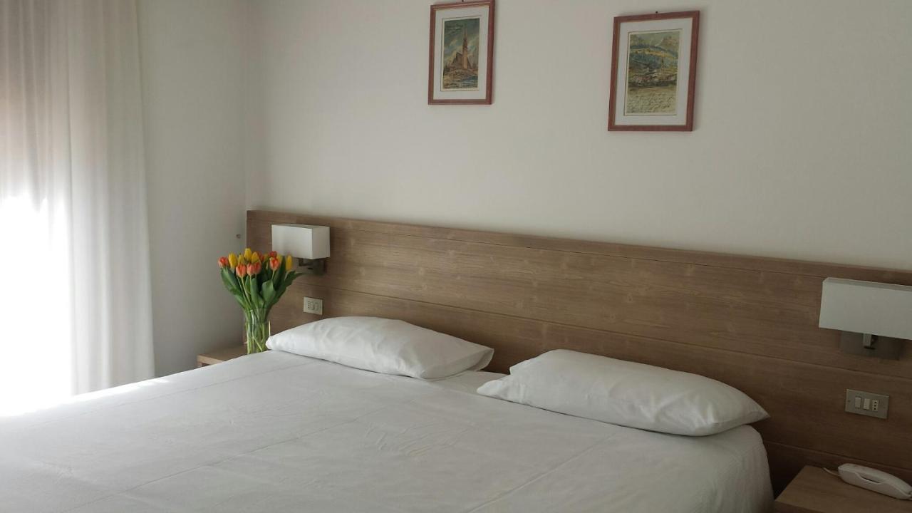 Double Room,422460264:JPEG