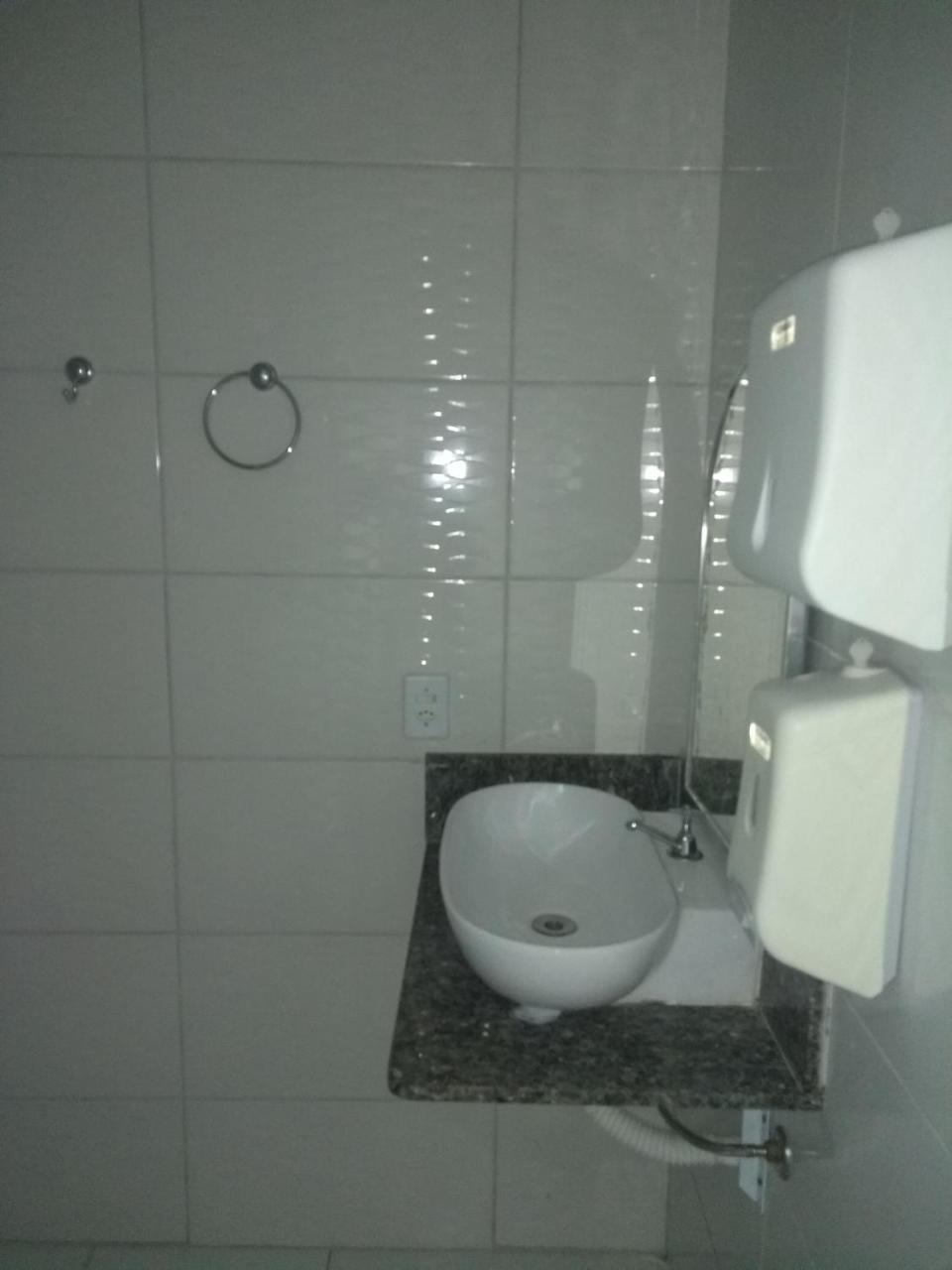 Twin Room Shower