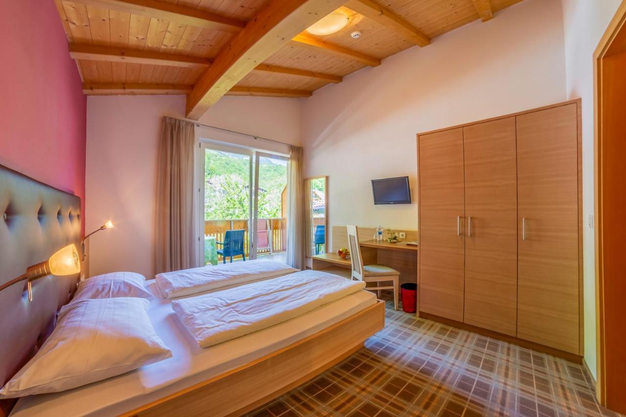 Classic Double Room with Balcony,776633326:JPEG
