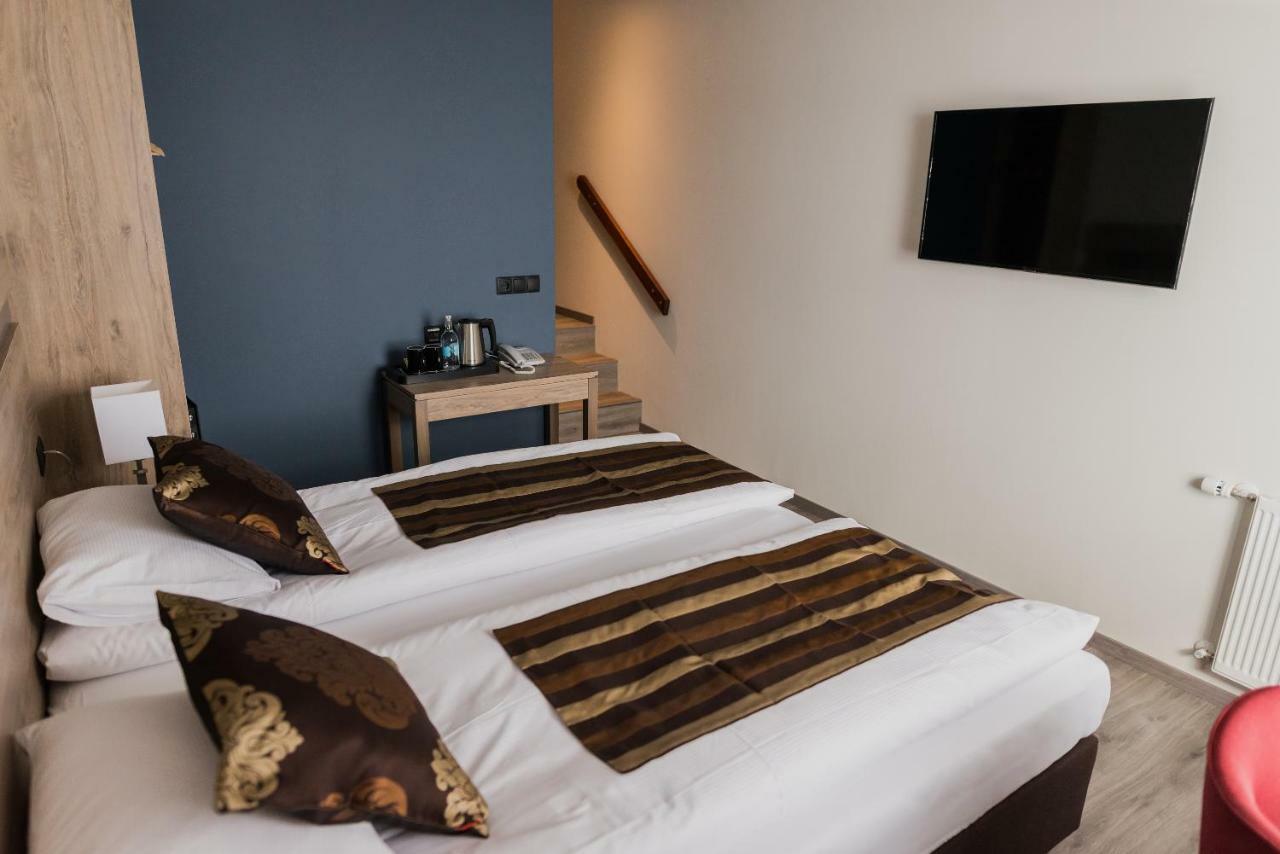 Double or Twin Room Sea View