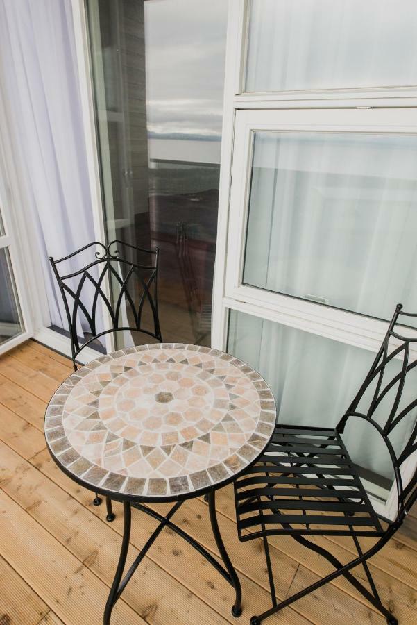 Double or Twin Room Sea View