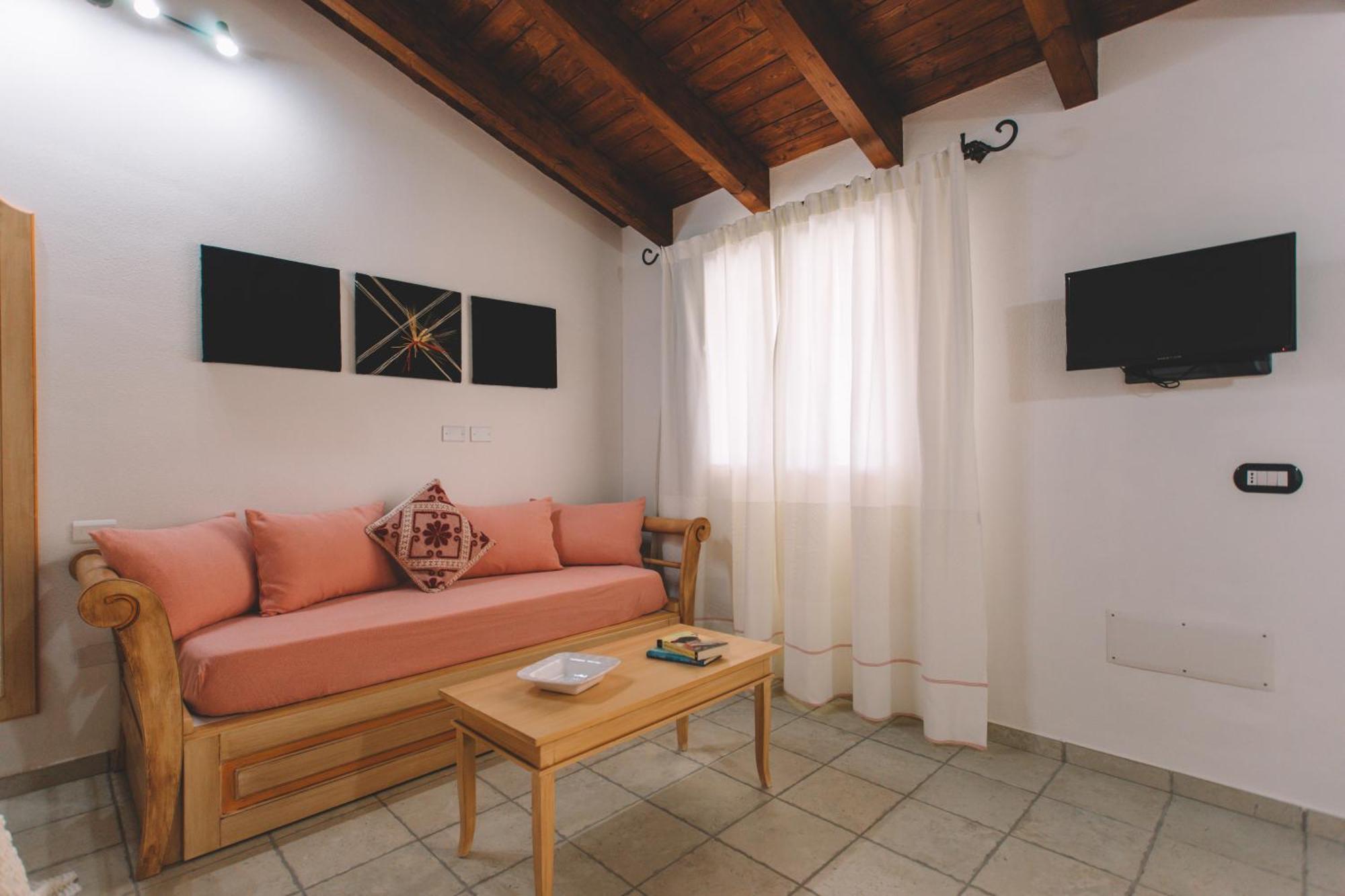 Studio Apartment,822897428:JPEG