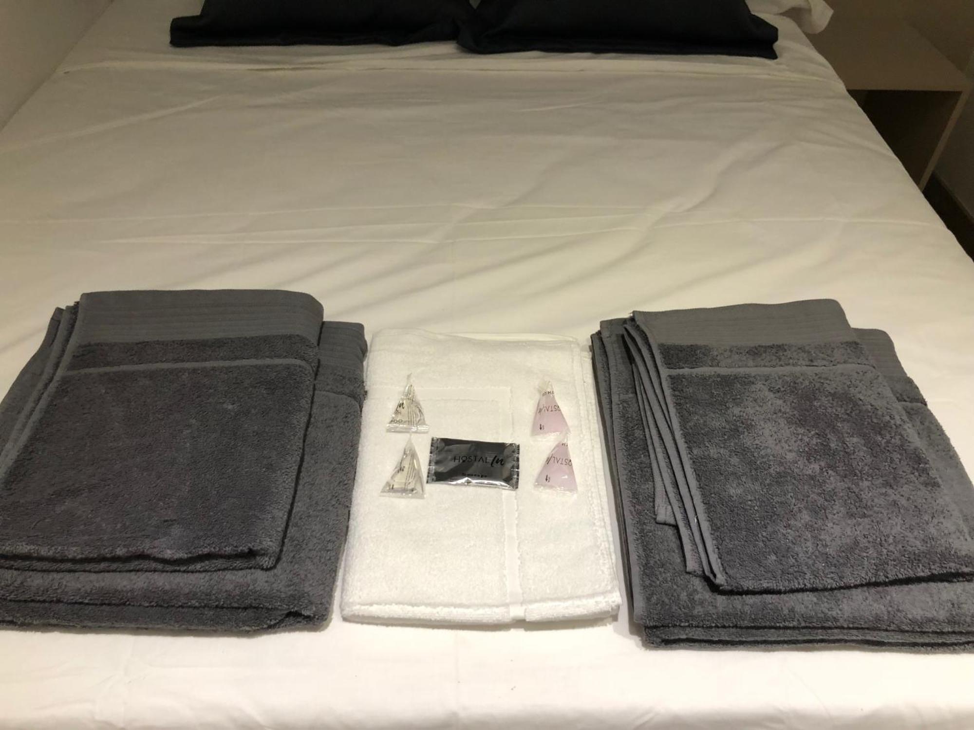 Interior Double Room,888845017:JPEG