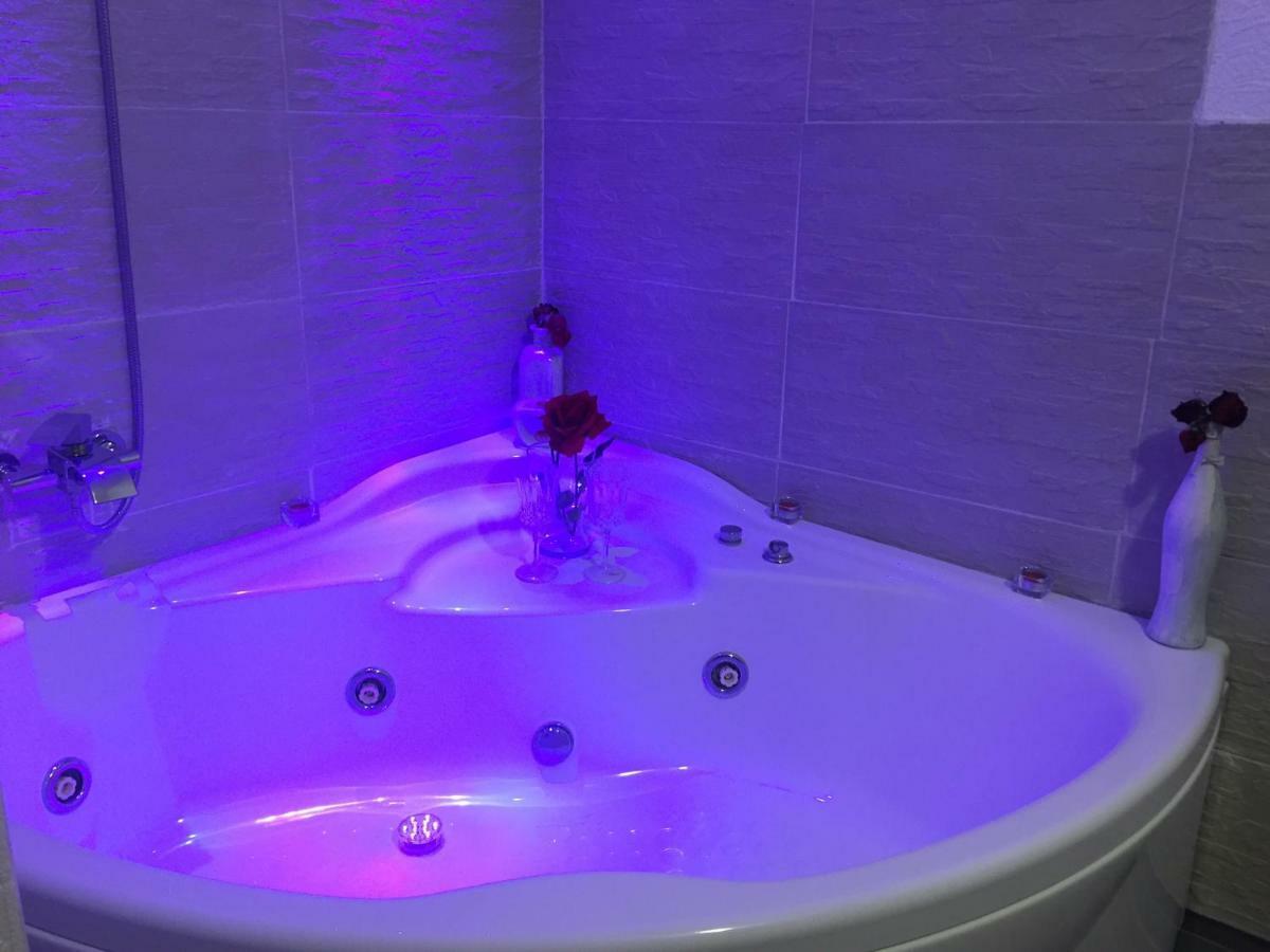 Double Room Spa Bath