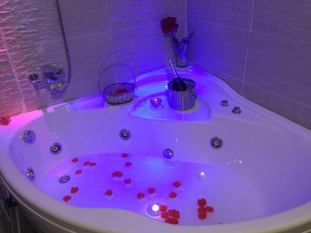 Double Room Spa Bath