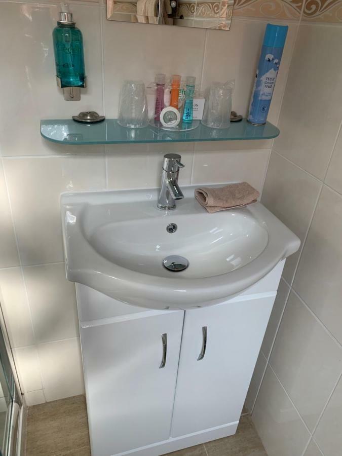 Twin Room with Bathroom
