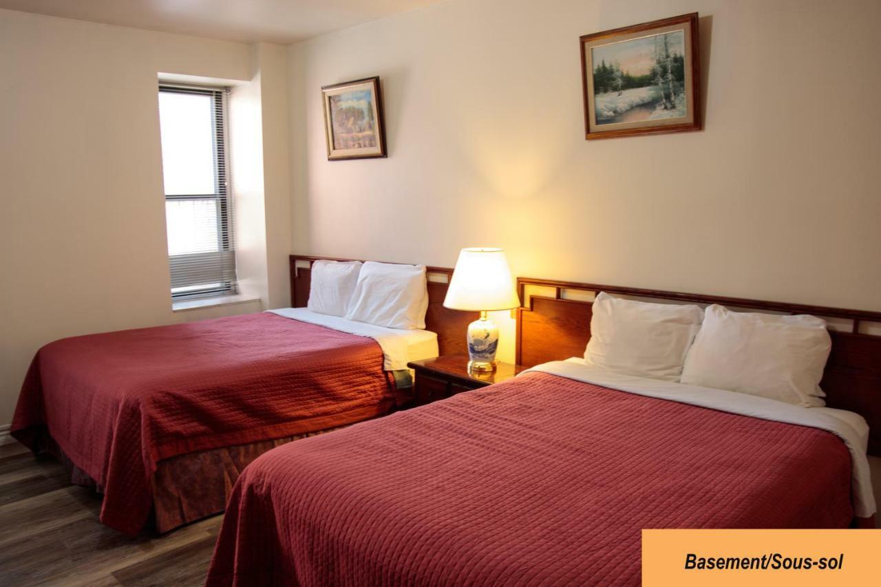 Economy Half Basement 2 Queen Bed Room