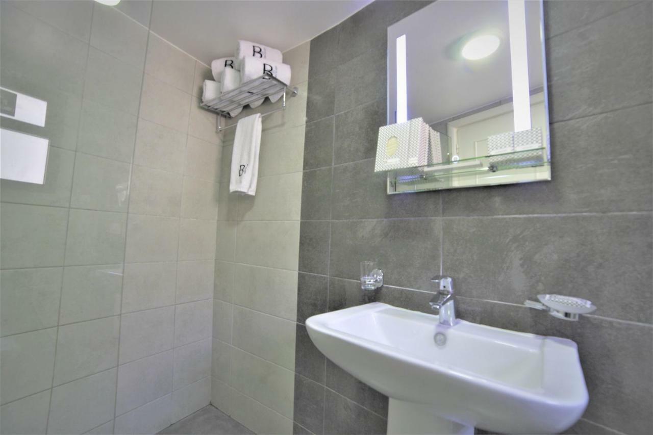 Family Suite with 2 Balconies,1293175708:JPEG