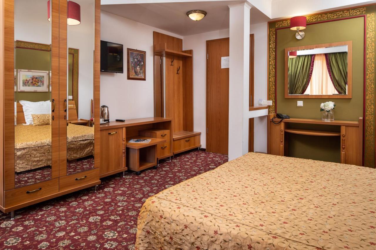 Standard Double or Twin Room Balcony