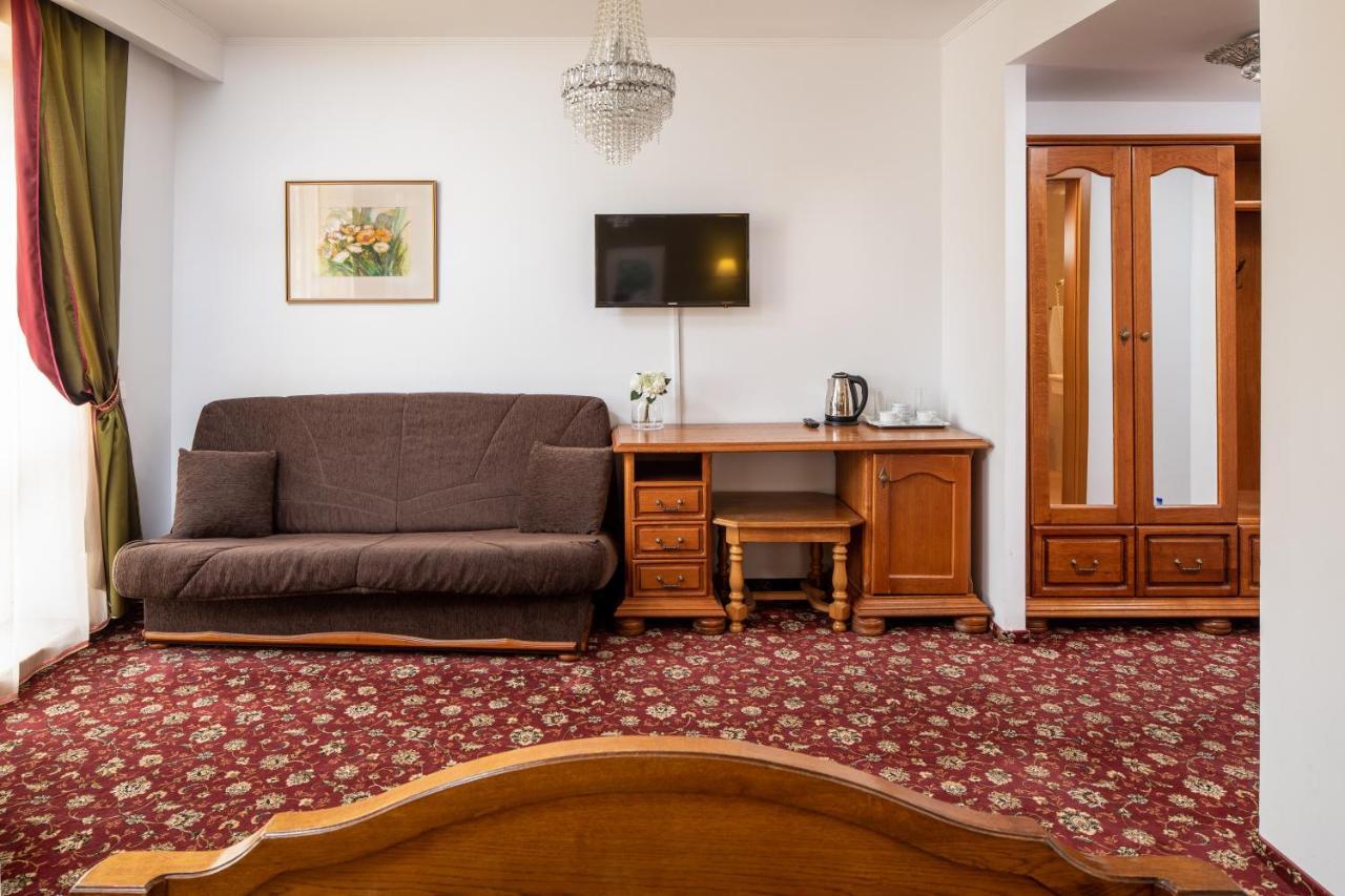 Deluxe Triple Room Balcony