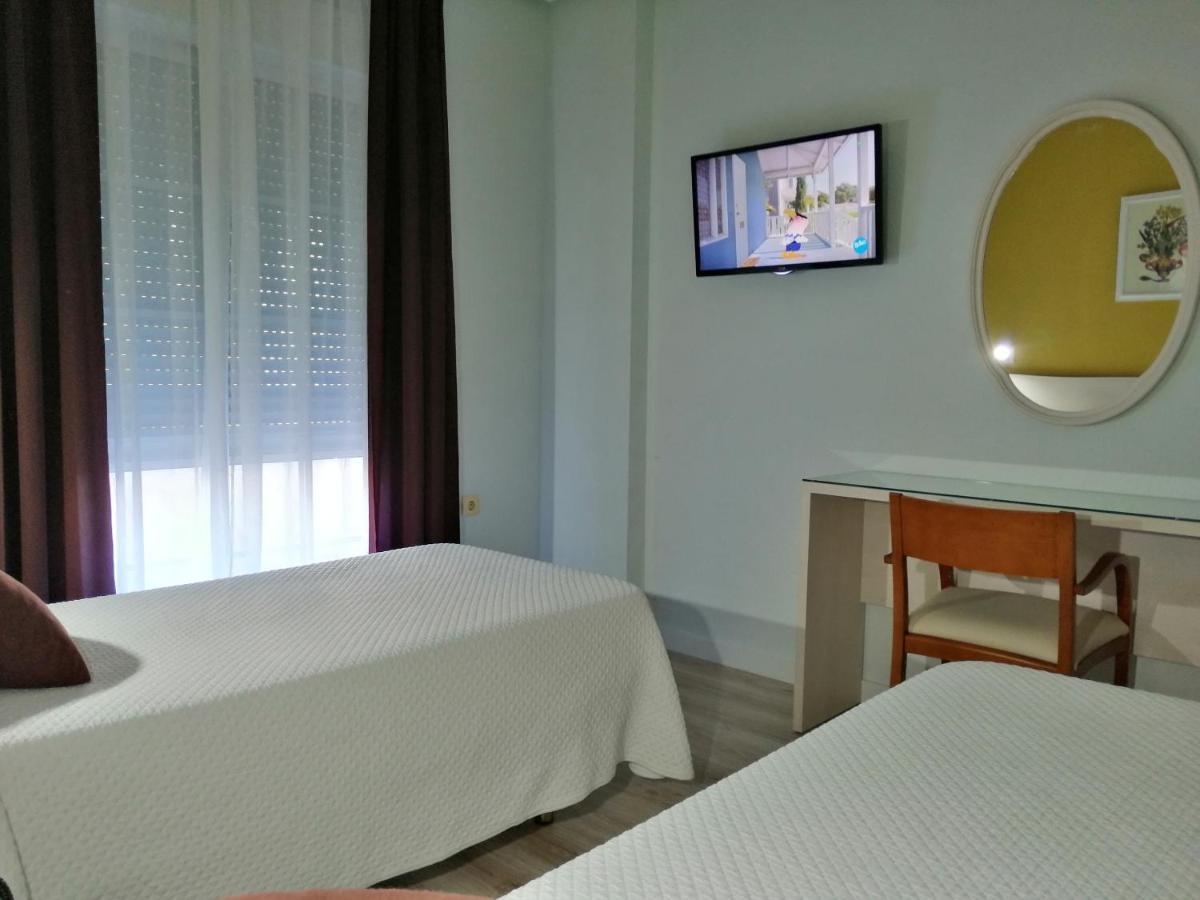 Twin Room,943068742:JPEG