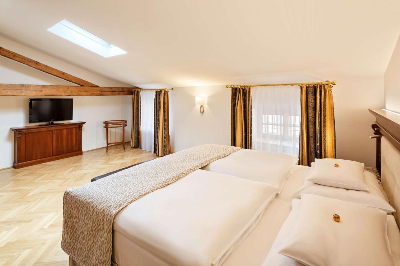 One-Bedroom Suite,1434240277:JPEG