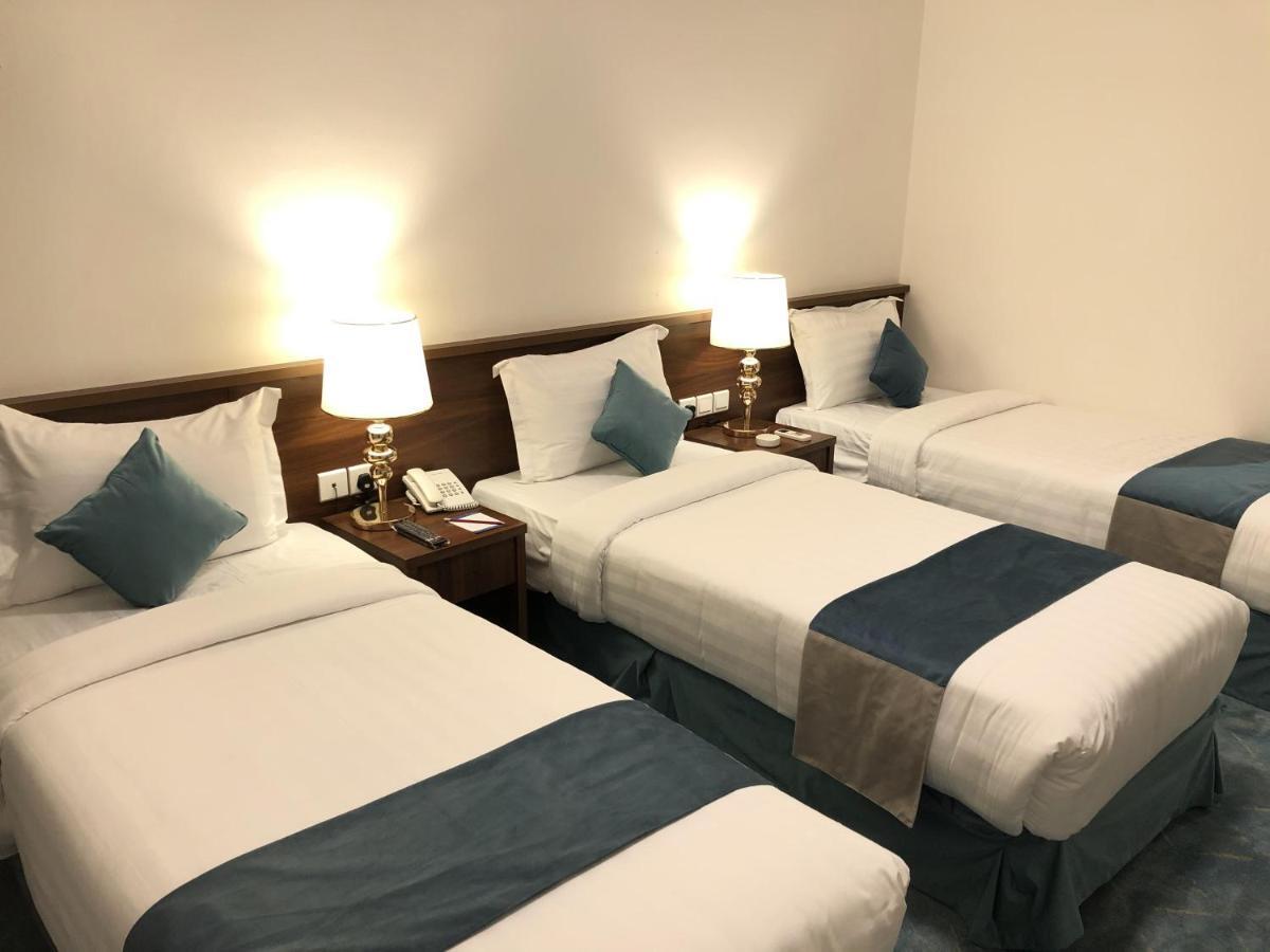 Standard Triple Room,948563569:JPEG