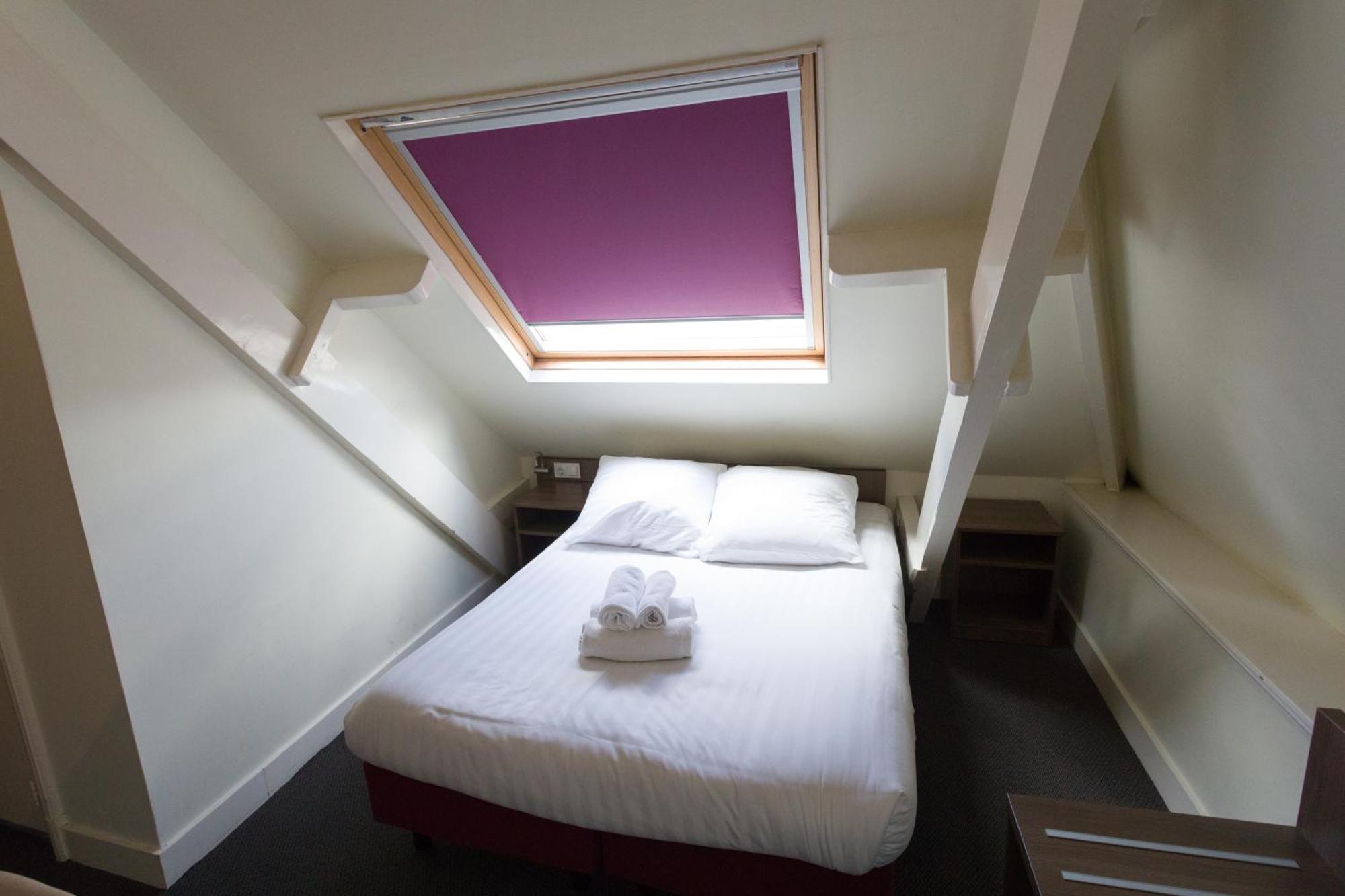 Superior Double Room Bath,686119155:JPEG