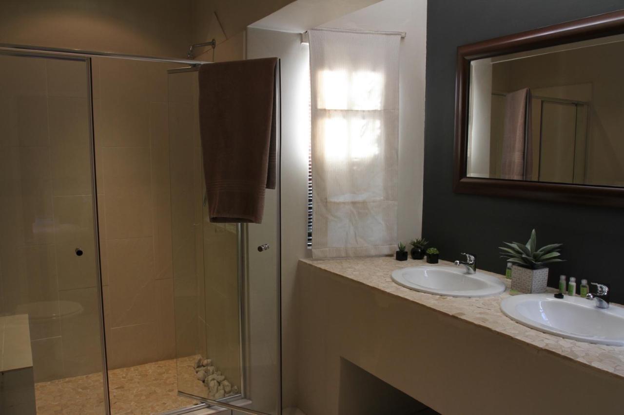 King or Twin Room