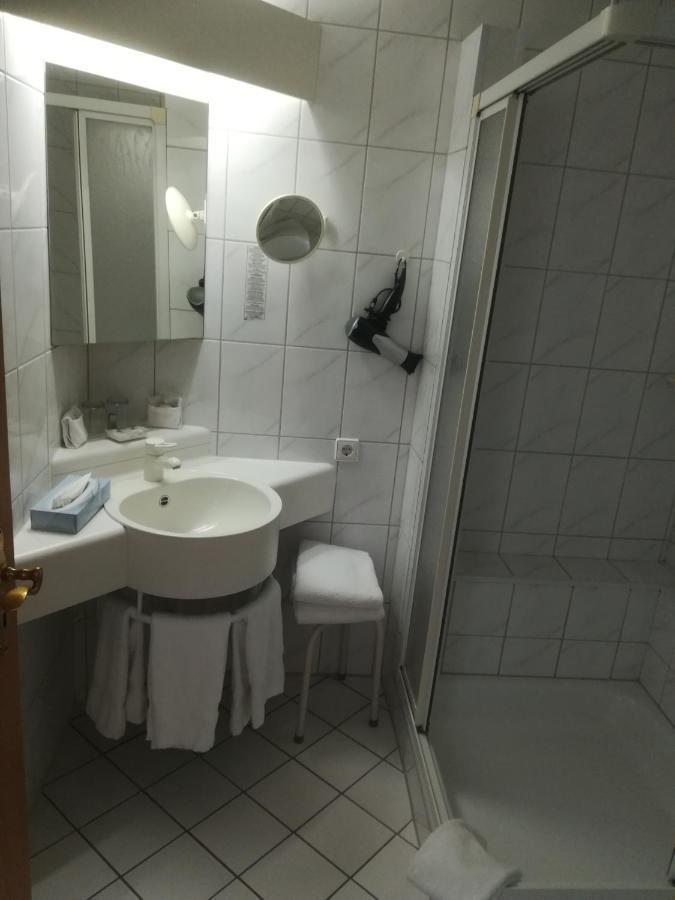 Triple Room,1337897141:JPEG