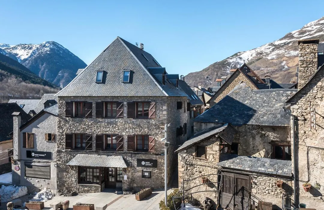 Hotel Snoe Mont Romies-1