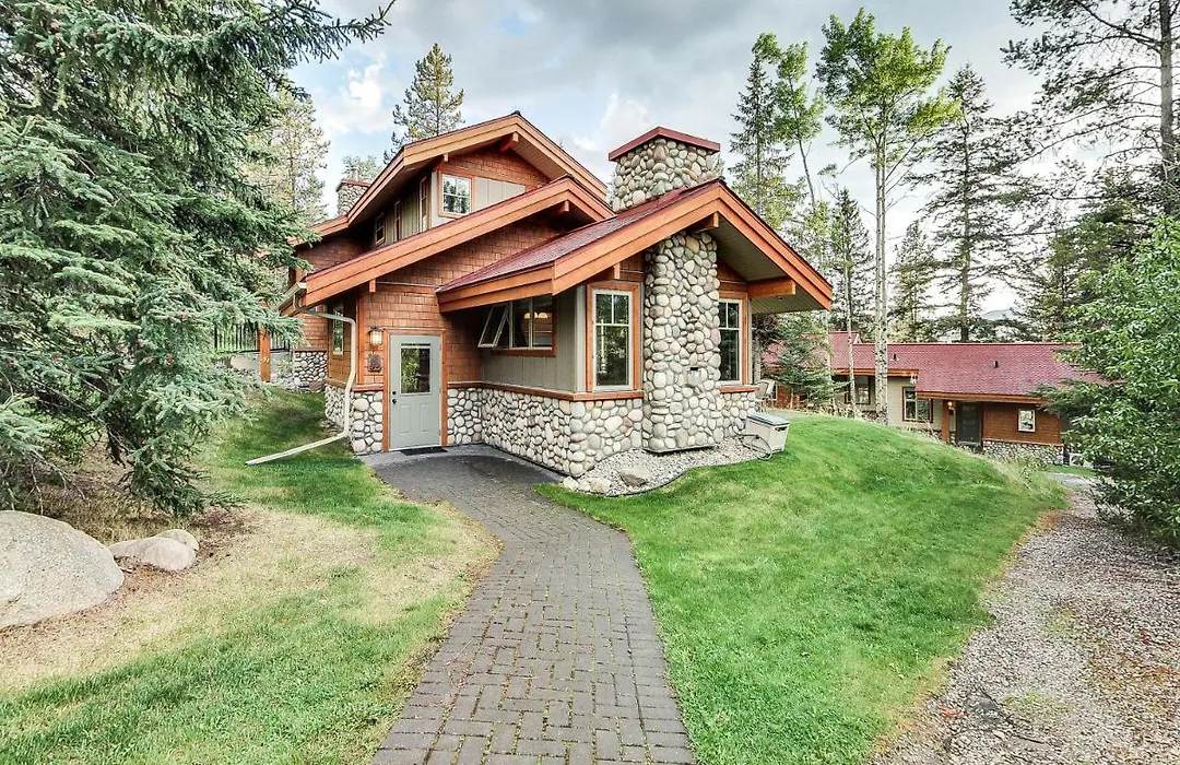 Patricia Lake Bungalows-1