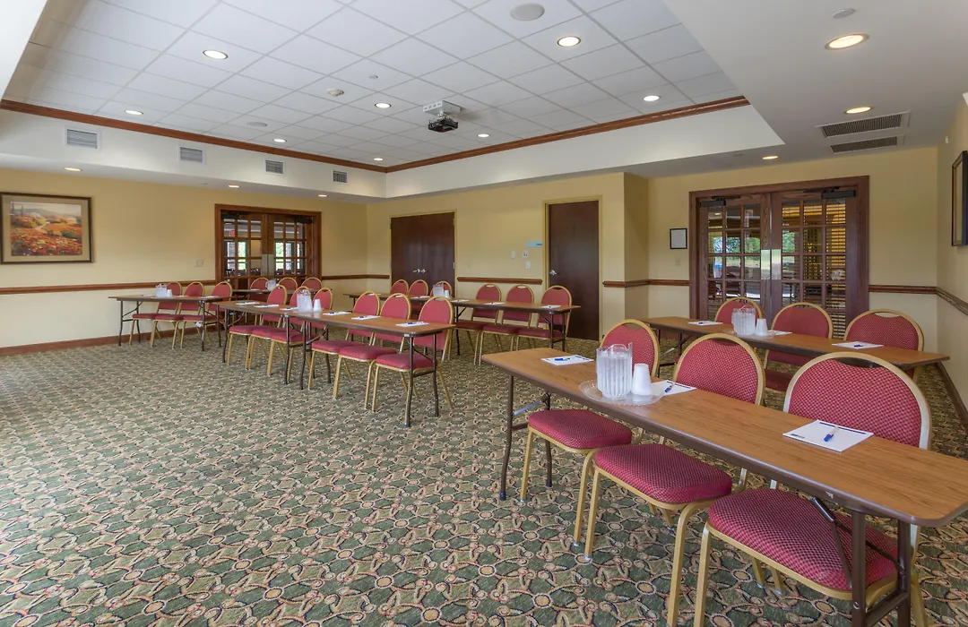 Holiday Inn Express & Suites Lexington North West-The Vineyard By Ihg-1