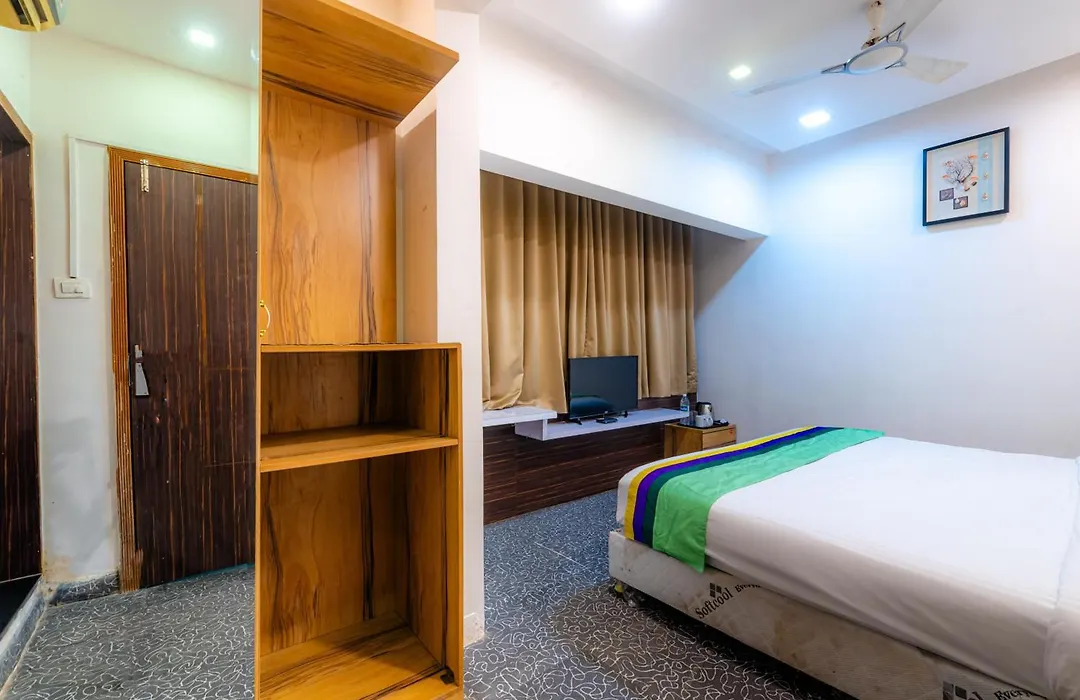Treebo Spring Brooks, Kalyani Nagar-1