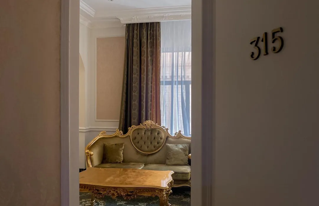 Royal Grand Hotel-1