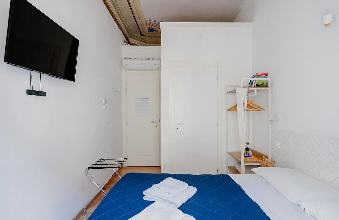Florence Rooms-1