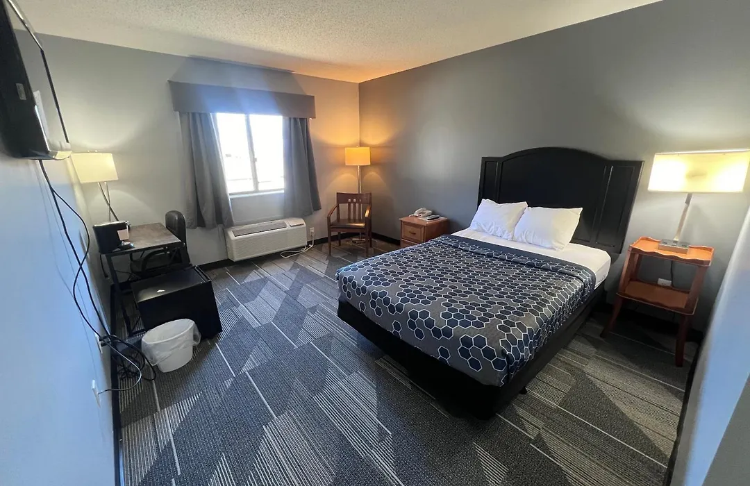 American Inn And Suites Ionia-1
