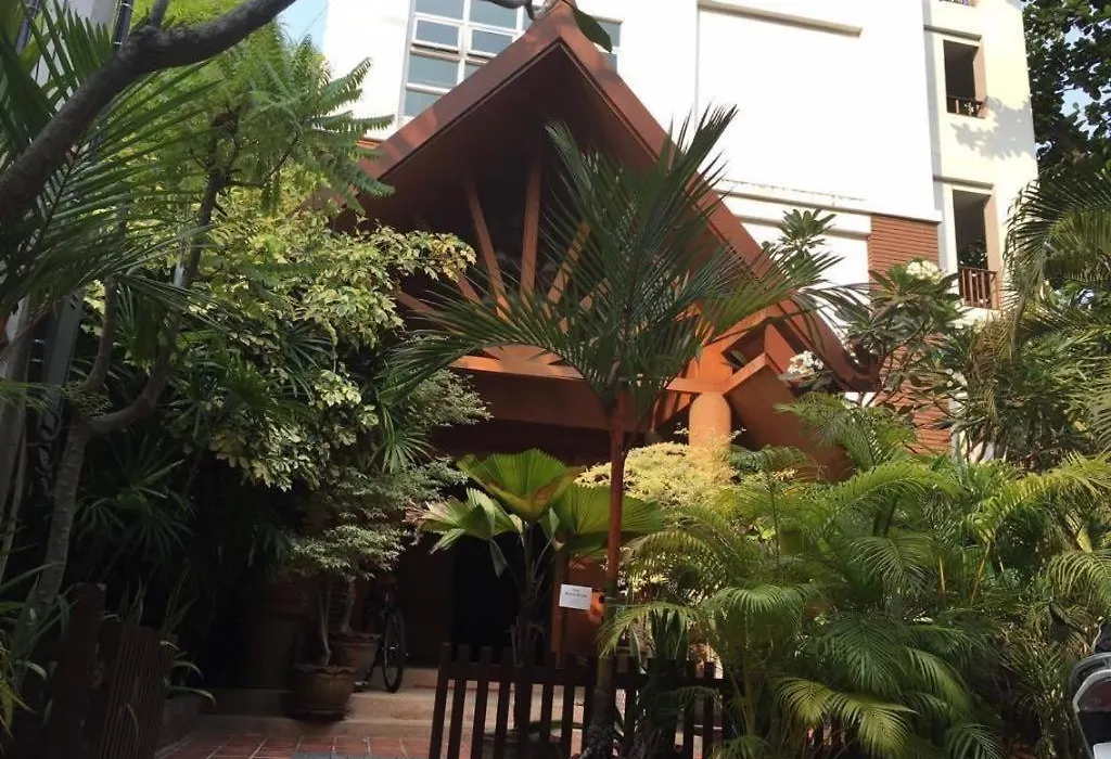 Chada Thai House-1
