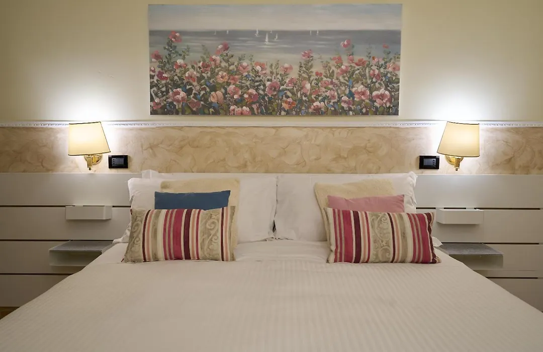 Hotel Ascot-1