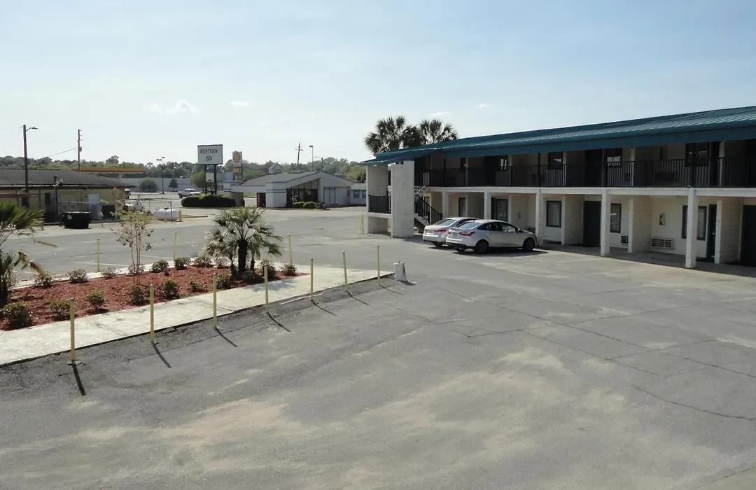 Western Inn - Pensacola-1