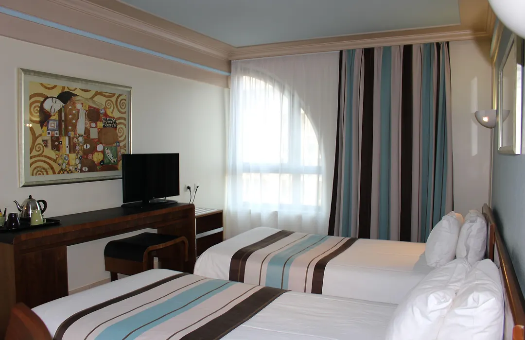 Hôtel Art-Deco Eurallile-1