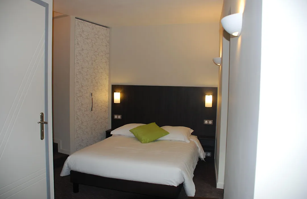 Ruthenium Hotel-1
