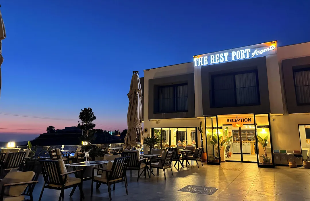 The Rest Port Argento-1