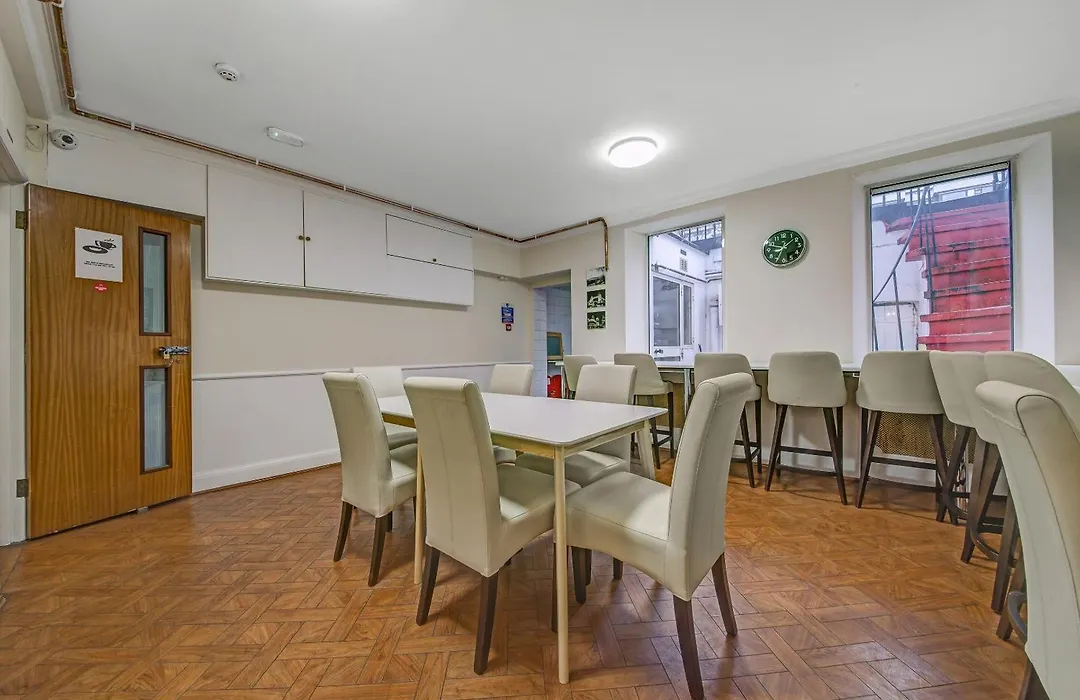 Oyo 24 Sussex, London Paddington-1