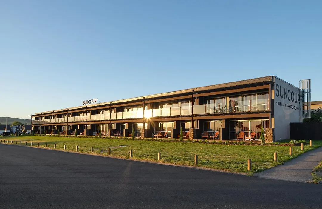 Suncourt Hotel & Conference Centre-1