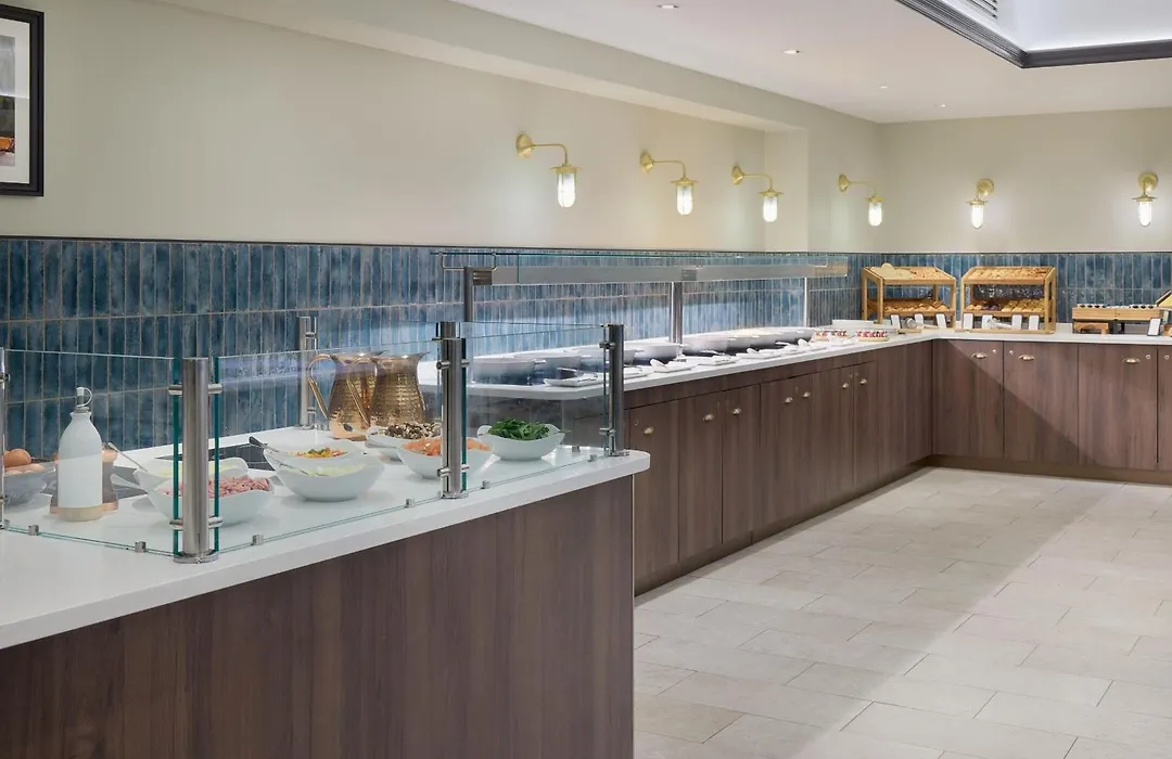Hilton Edinburgh Carlton-1