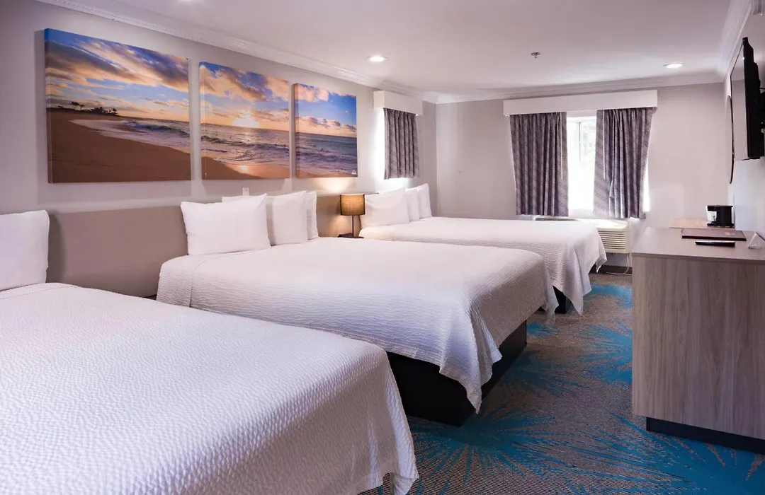 Days Inn By Wyndham Santa Monica-1