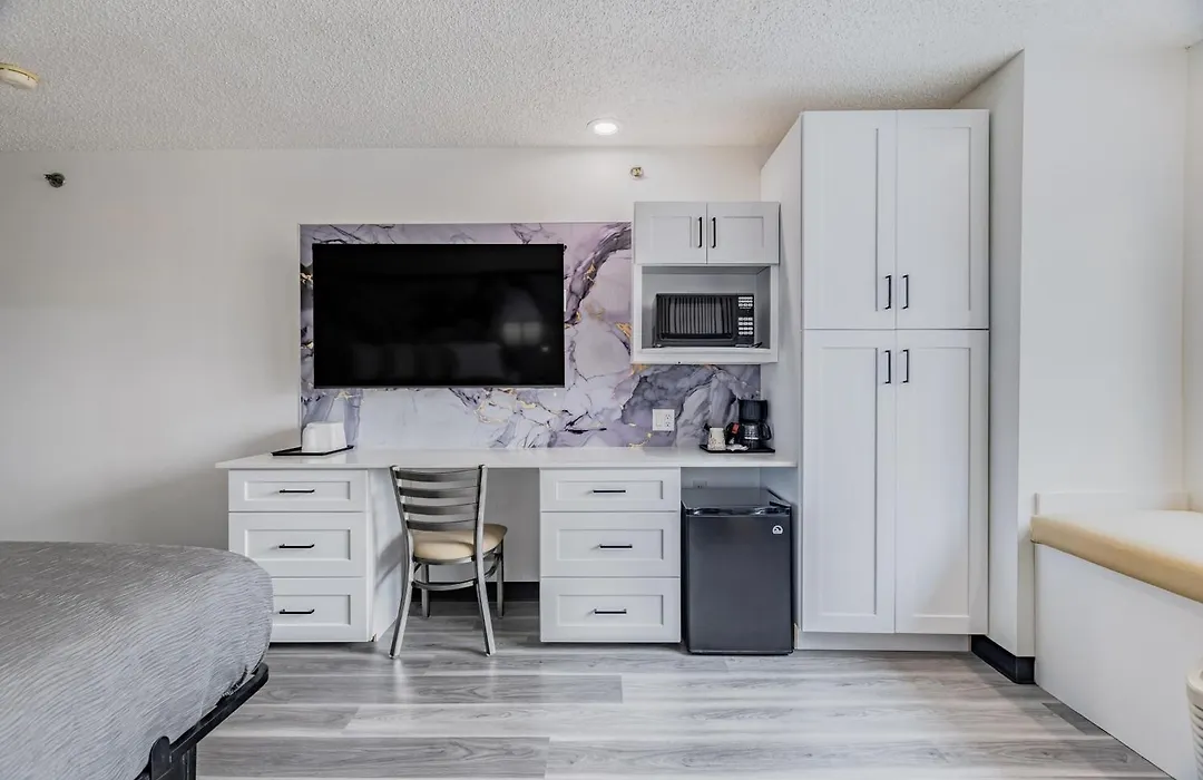 Western Skies Inn & Suites-1