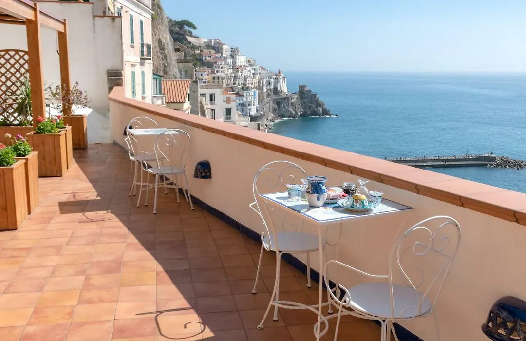 B&B Il Porticciolo Di Amalfi-1