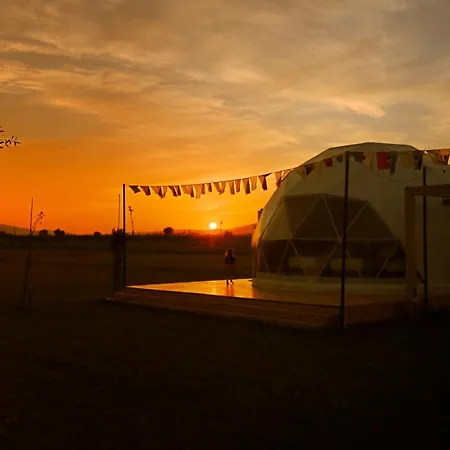 Jewelberry Glamping Hotel Tbilisi-3