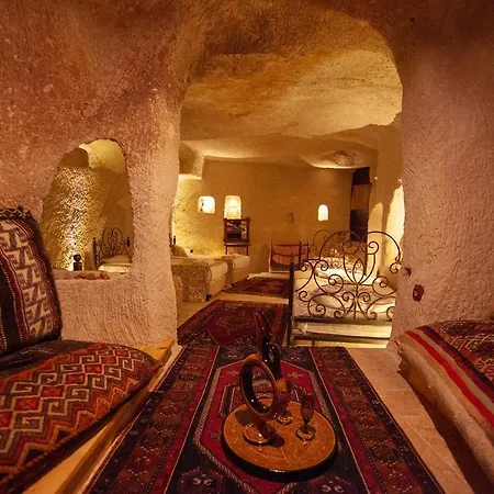 Center Cave House-3