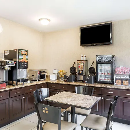 Super 8 By Wyndham Phoenix Downtown-3
